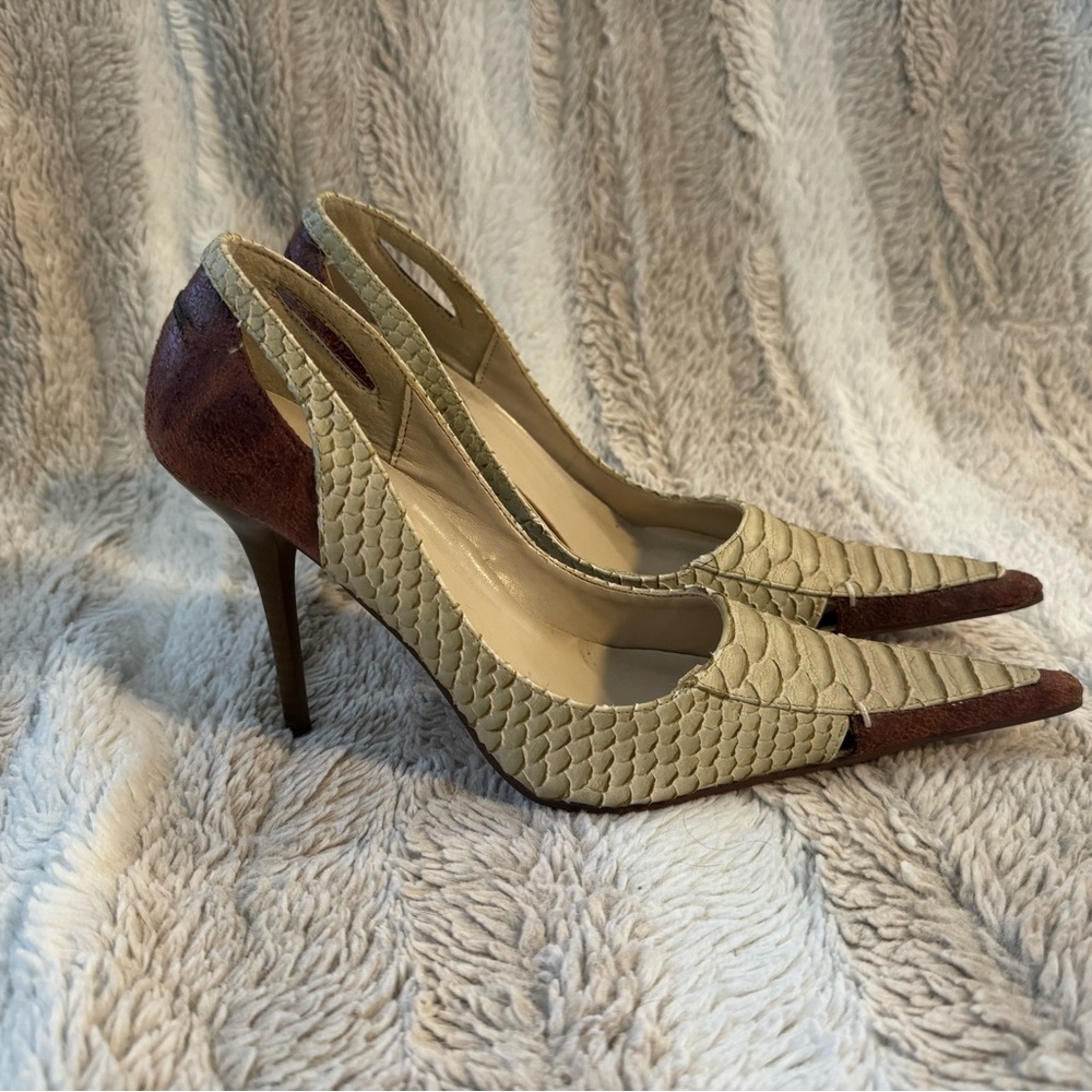 Women’s heels size 7